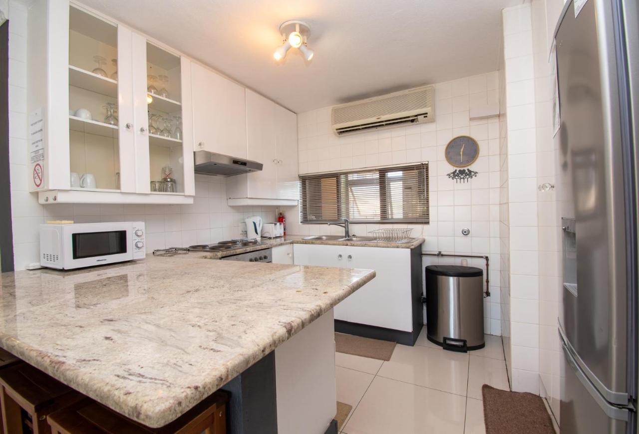 11 The Shades Umhlanga Rocks Apartman Durban Kültér fotó